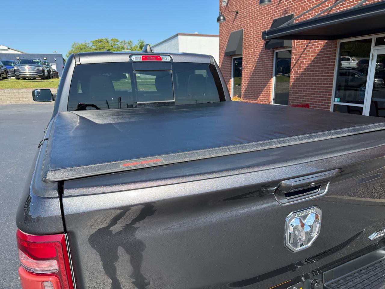 RAM 1500 Laramie 4x4 Crew Cab 5'7" Box 2020