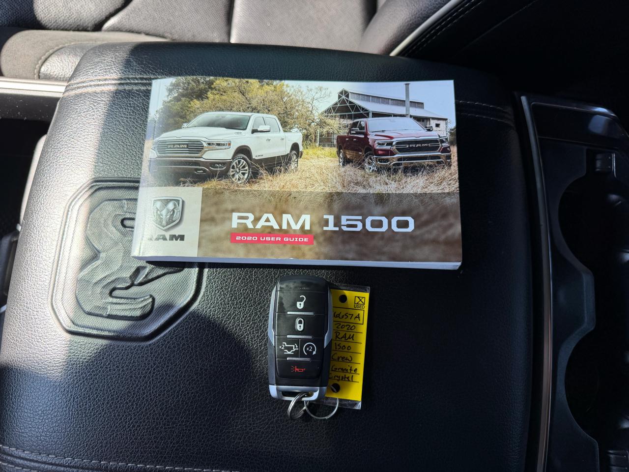 RAM 1500 Laramie 4x4 Crew Cab 5'7" Box 2020