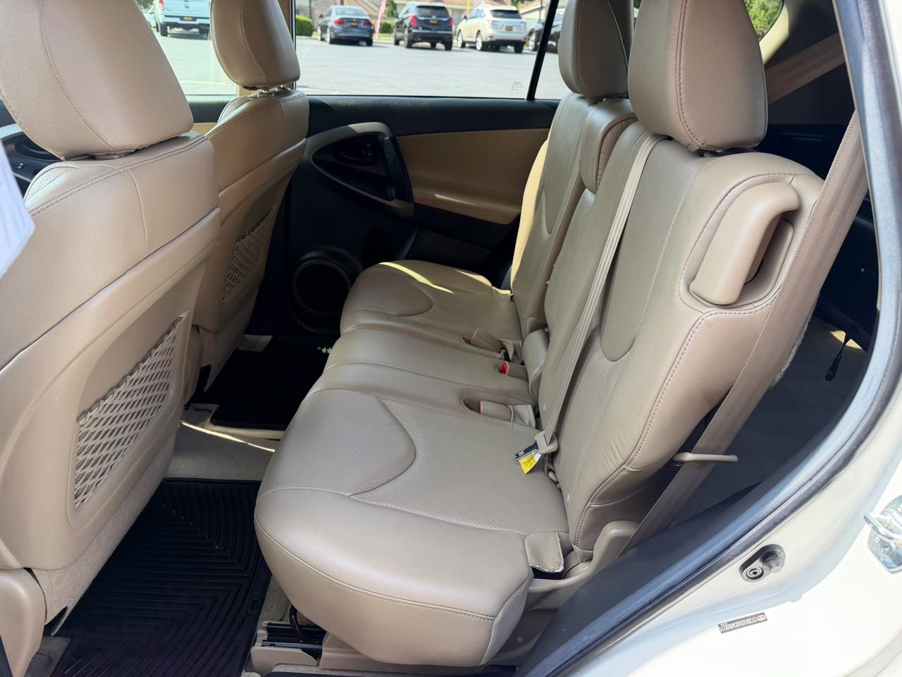 Toyota RAV4 Limited V6 4WD 2012