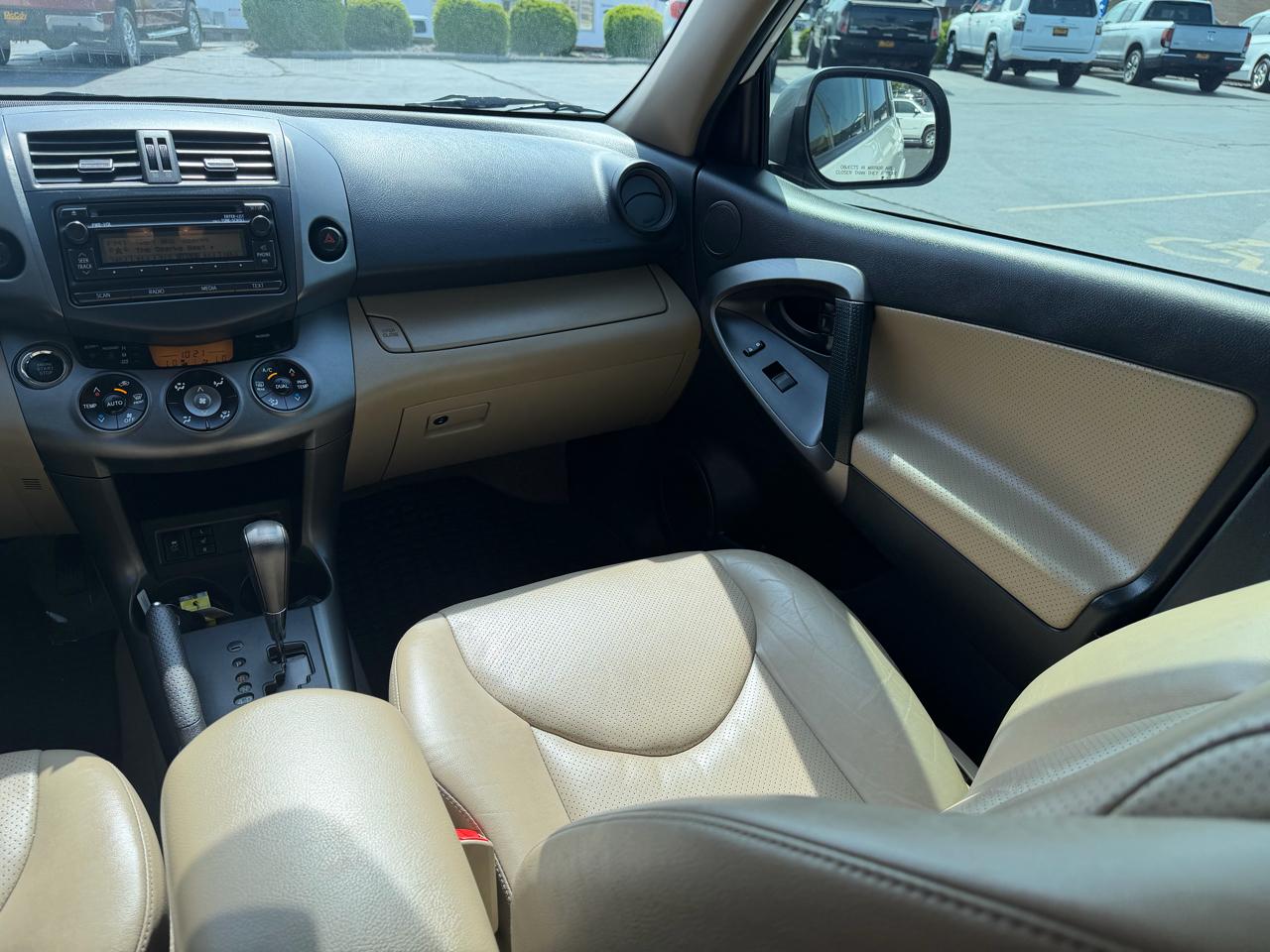 Toyota RAV4 Limited V6 4WD 2012