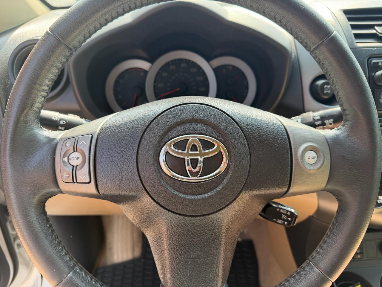 Toyota RAV4 Limited V6 4WD 2012