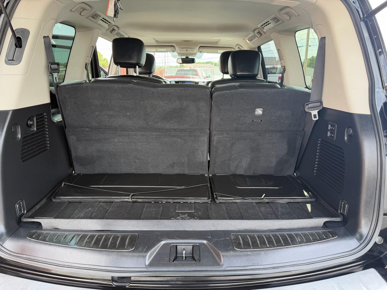 Infiniti QX80 LUXE AWD 2019