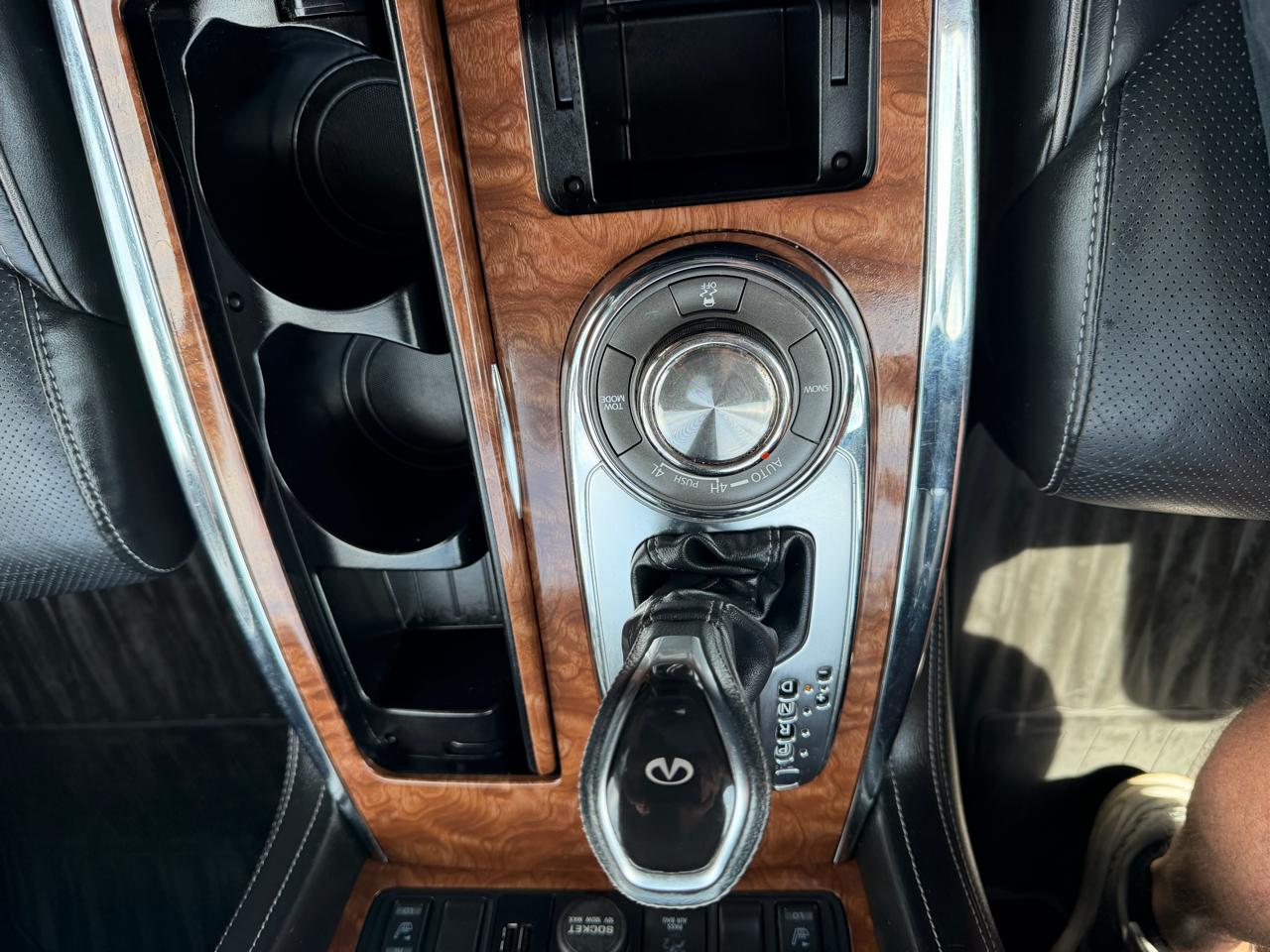 Infiniti QX80 LUXE AWD 2019