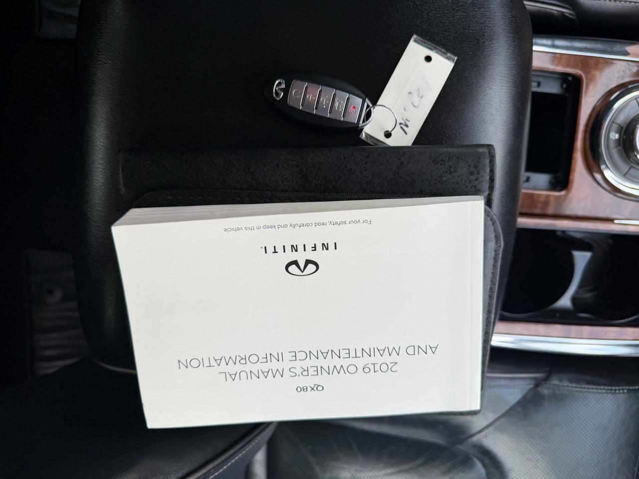 Infiniti QX80 LUXE AWD 2019