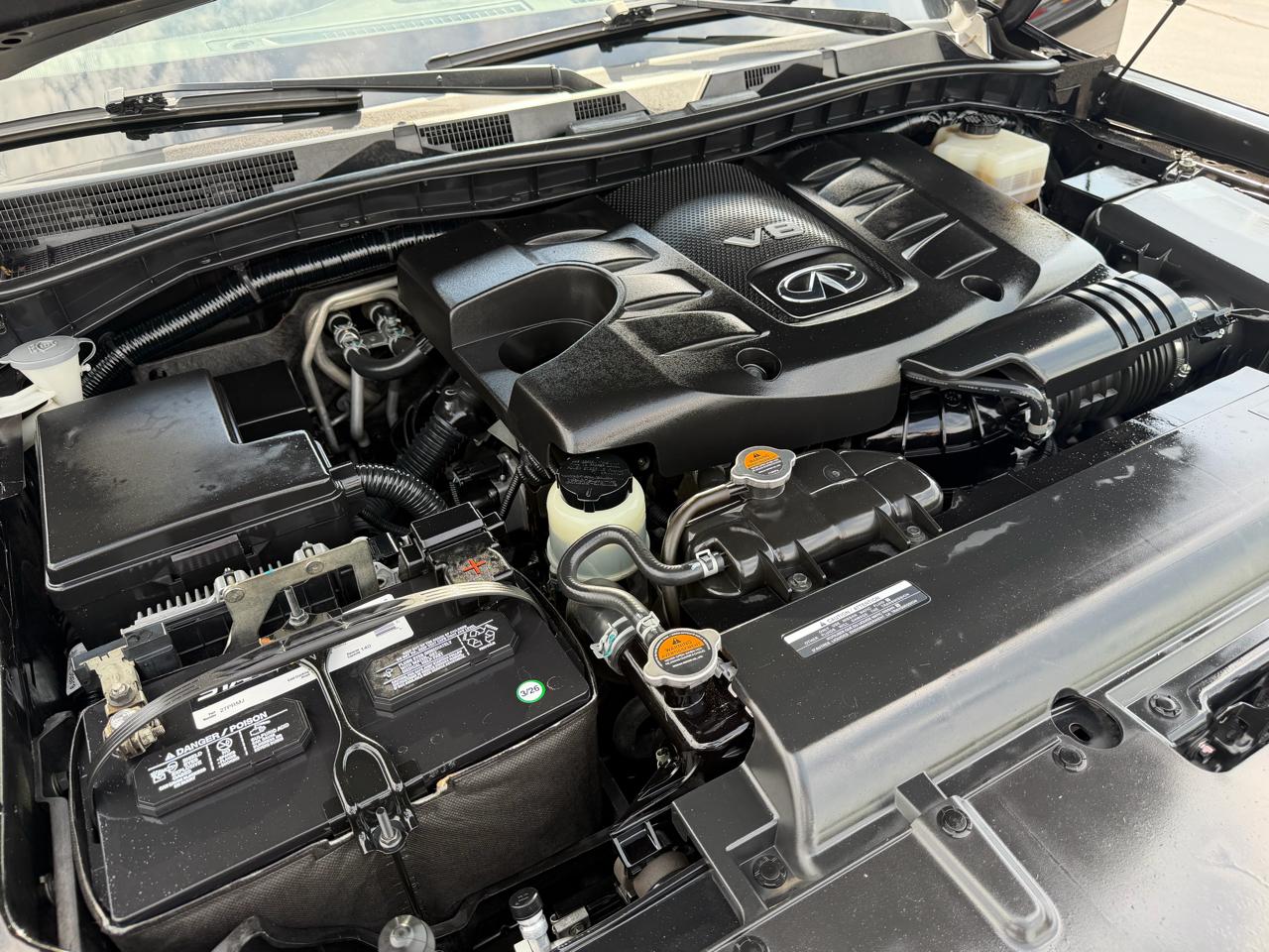 Infiniti QX80 LUXE AWD 2019