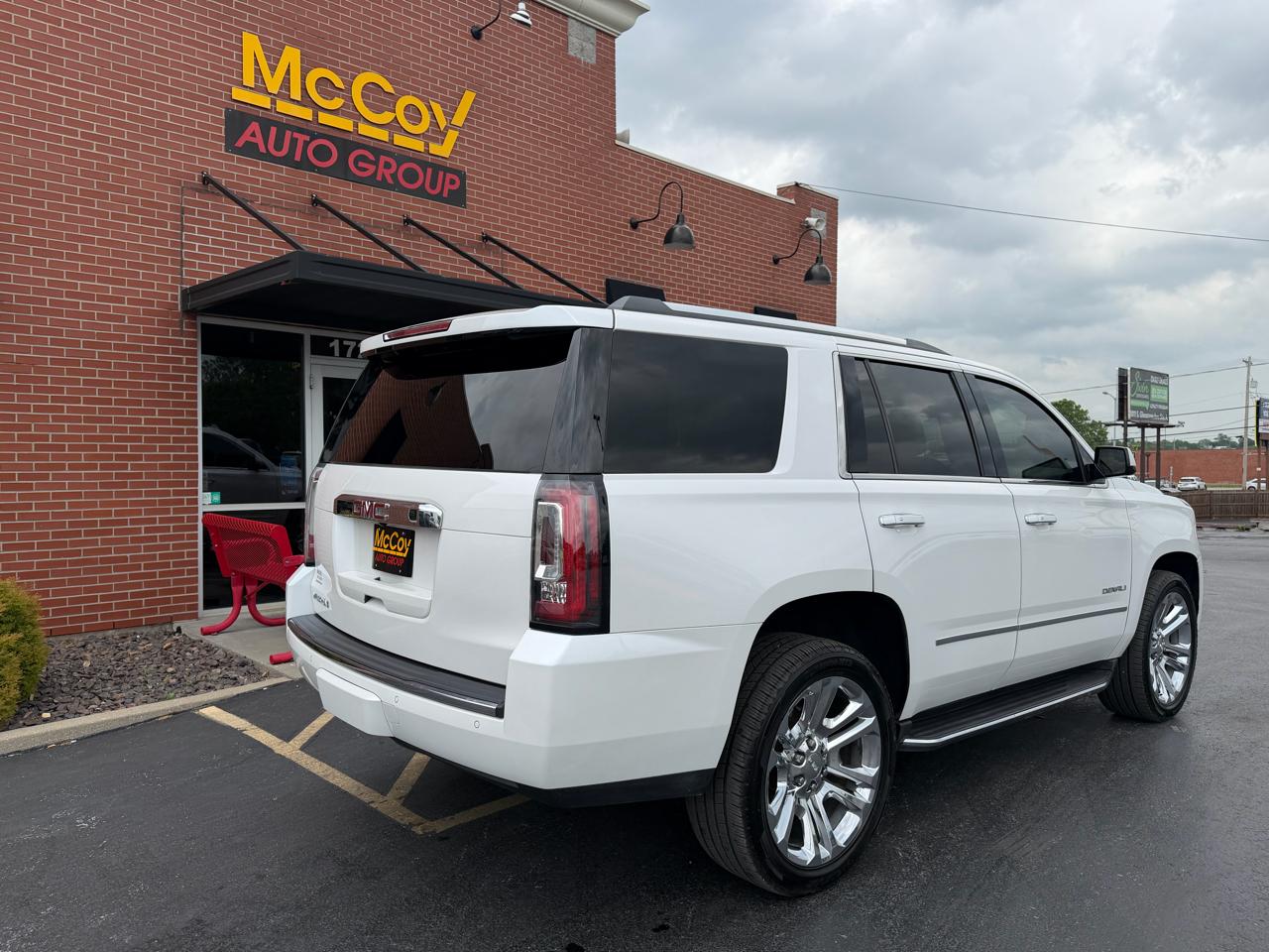 GMC Yukon 4WD 4dr Denali 2017