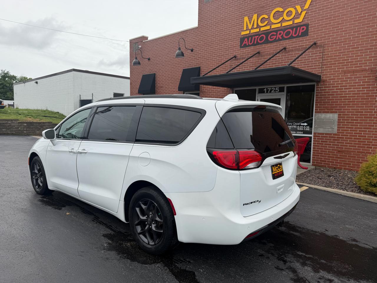 Chrysler Pacifica Touring L Plus FWD 2019