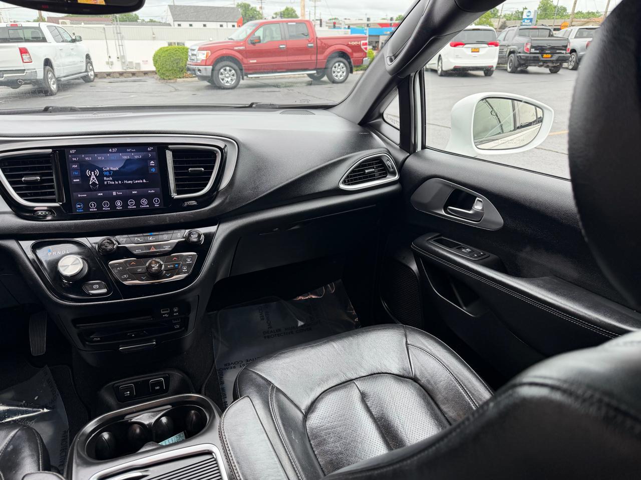 Chrysler Pacifica Touring L Plus FWD 2019