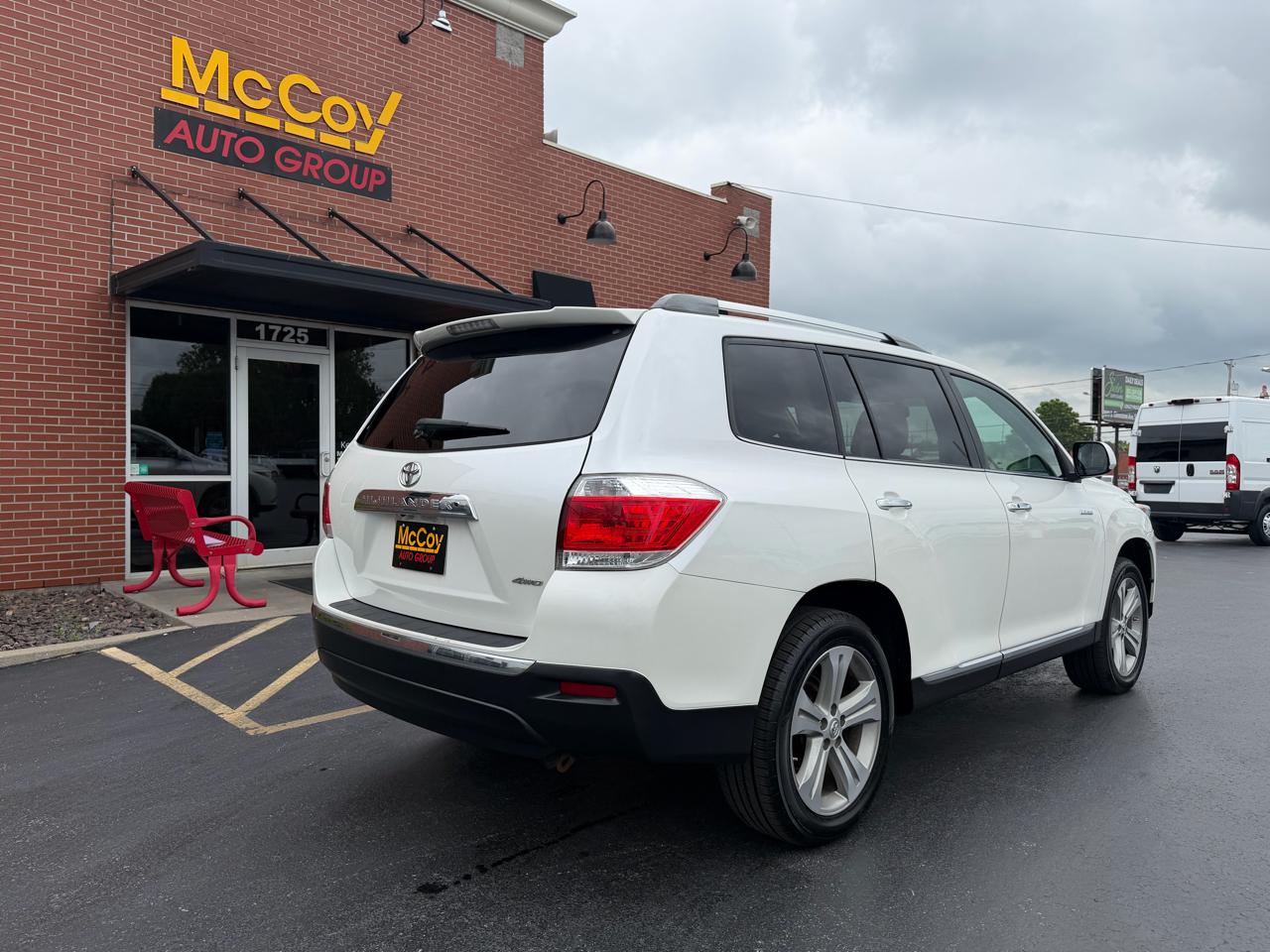 Toyota Highlander 4WD 4dr V6 Limited (Natl) 2012