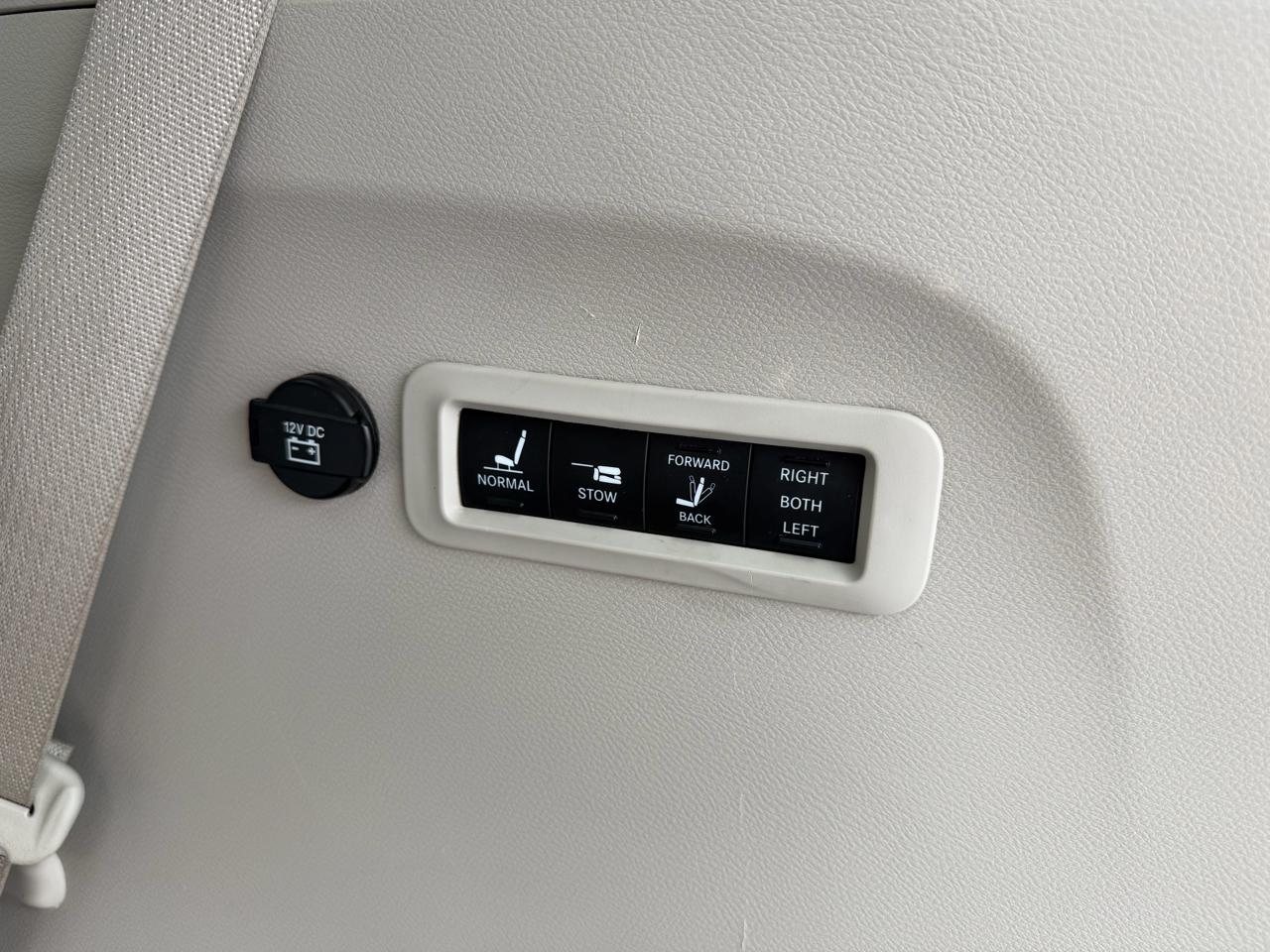 Chrysler Pacifica Limited FWD 2018