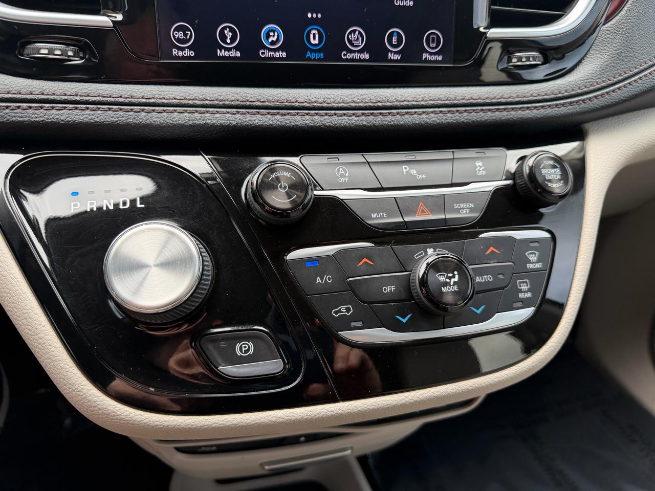 Chrysler Pacifica Limited FWD 2018