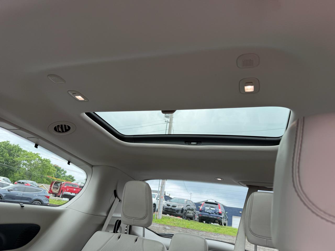Chrysler Pacifica Limited FWD 2018