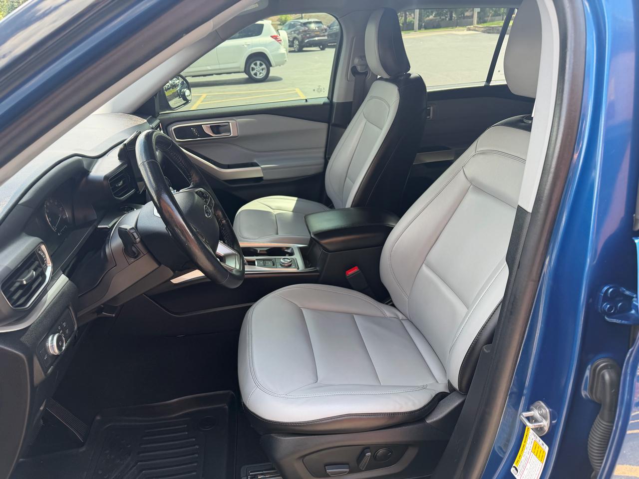 Ford Explorer XLT 4WD 2021