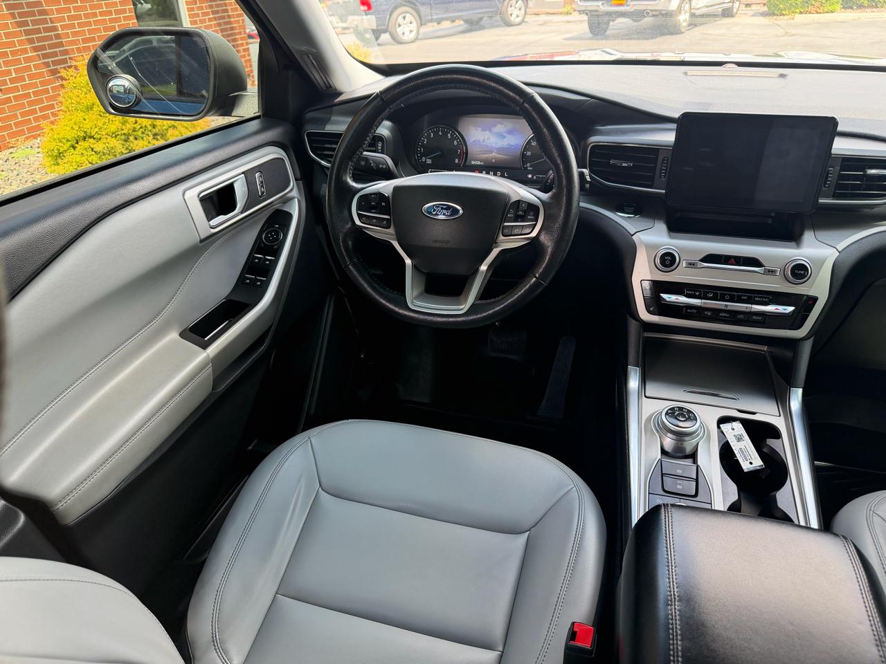 Ford Explorer XLT 4WD 2021