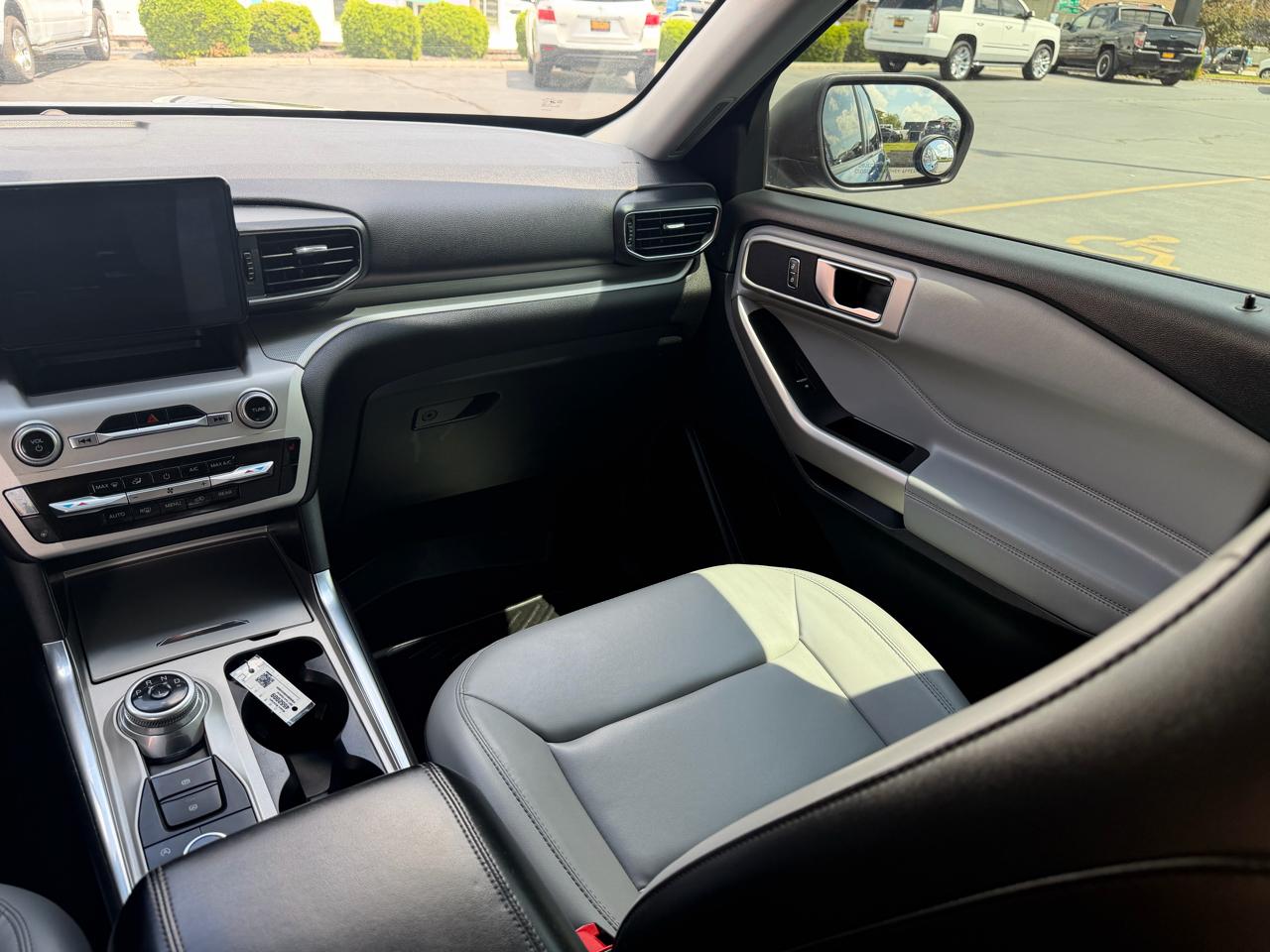 Ford Explorer XLT 4WD 2021