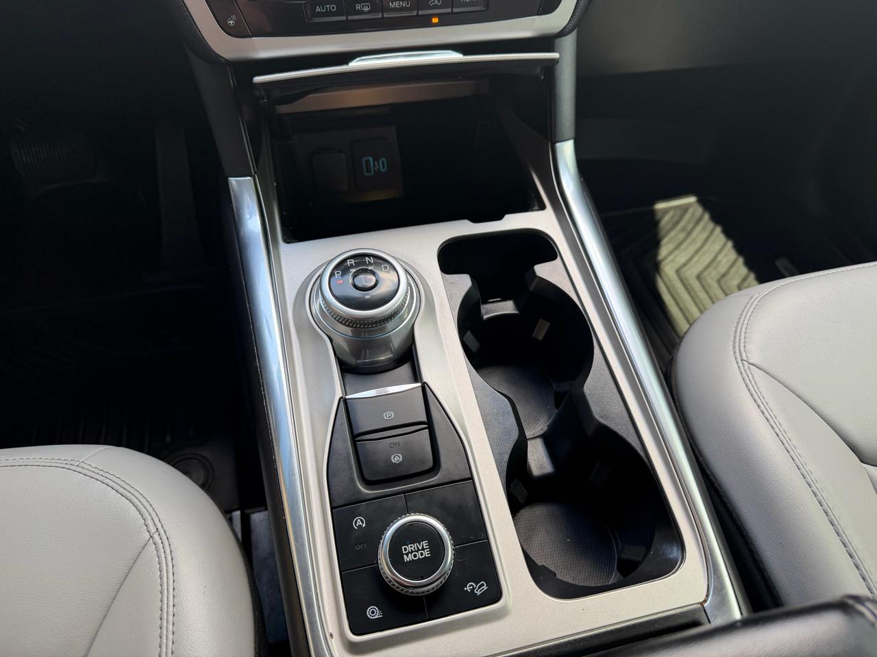 Ford Explorer XLT 4WD 2021