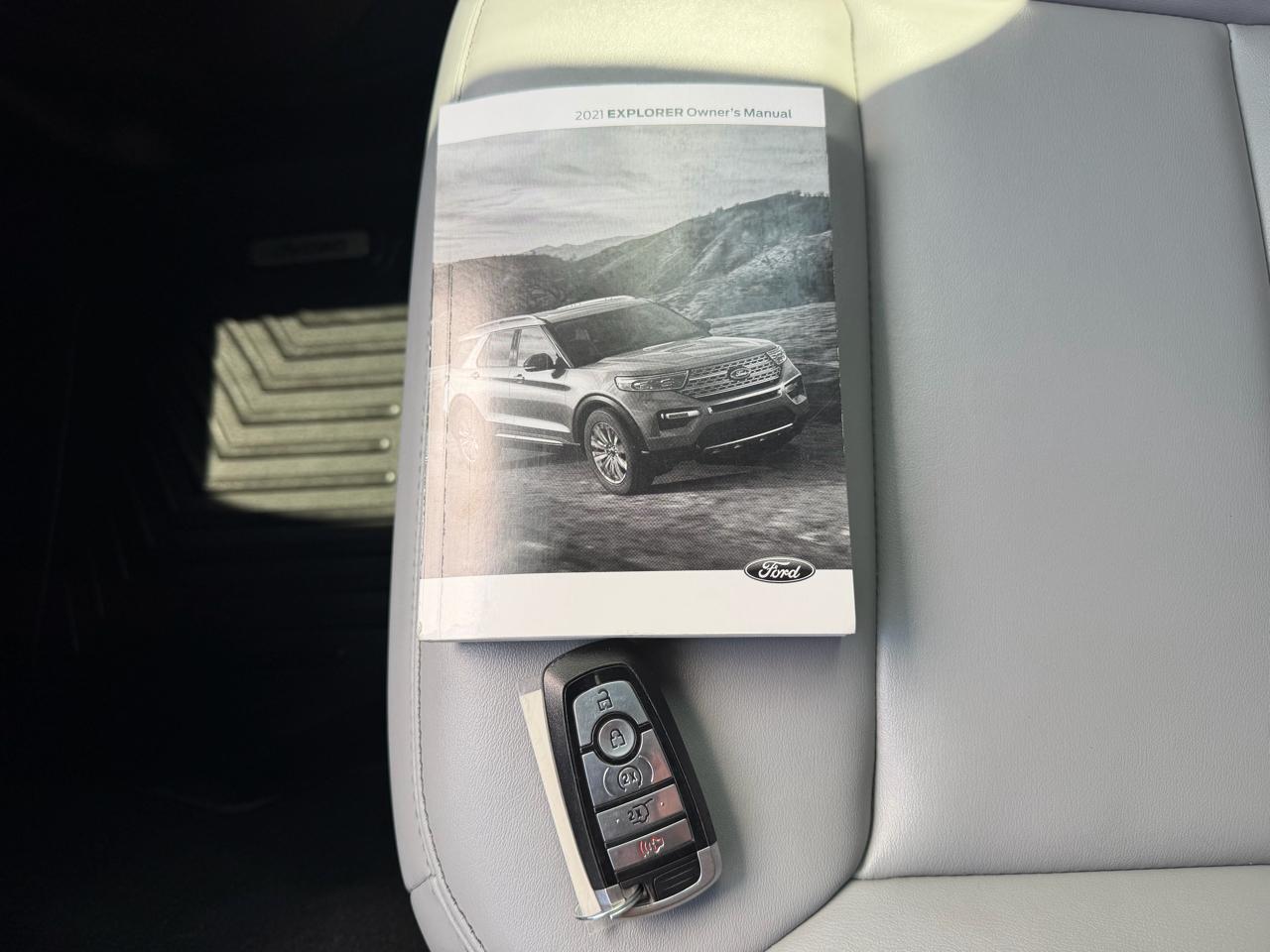 Ford Explorer XLT 4WD 2021