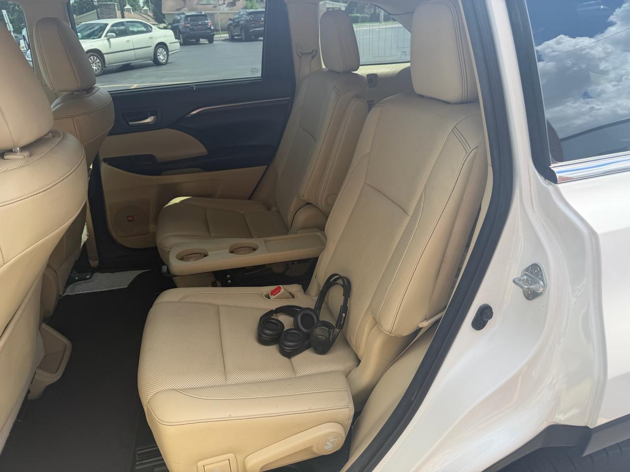 Toyota Highlander Limited FWD V6 2016