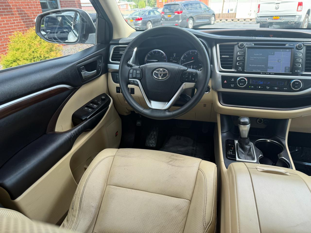 Toyota Highlander Limited FWD V6 2016