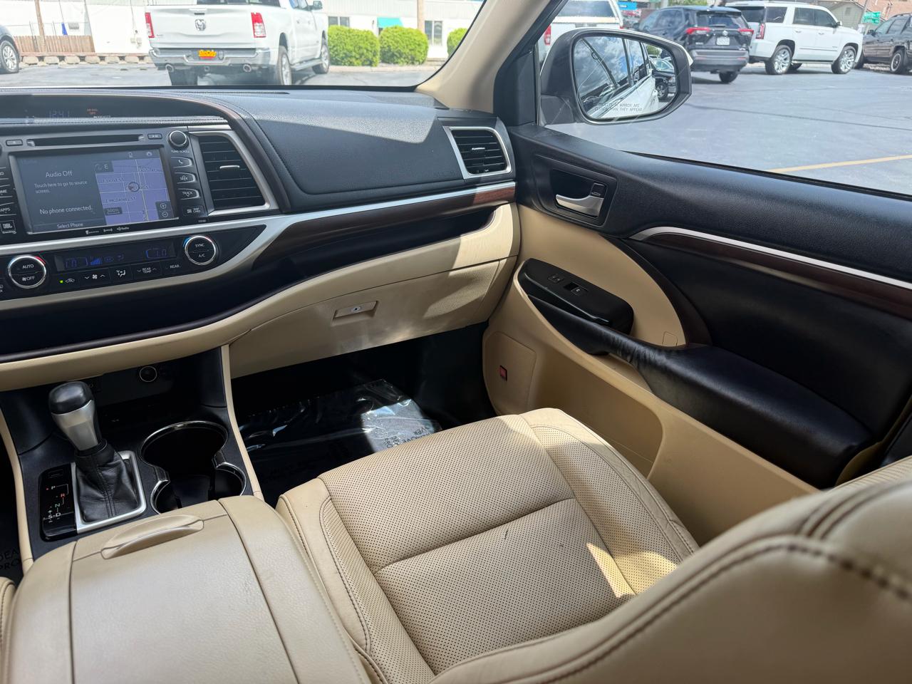 Toyota Highlander Limited FWD V6 2016
