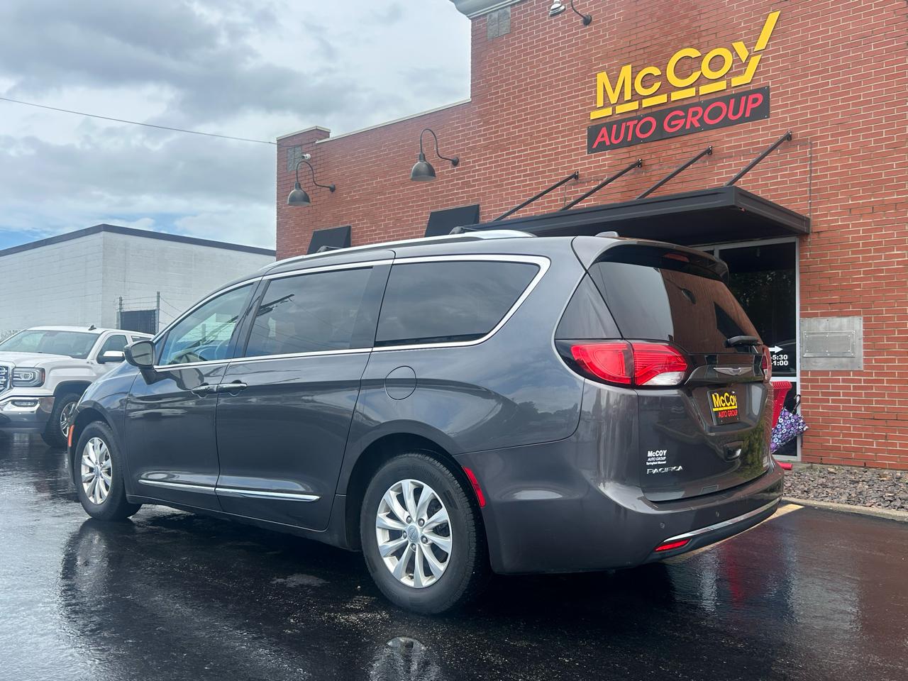 Chrysler Pacifica Touring L FWD 2018