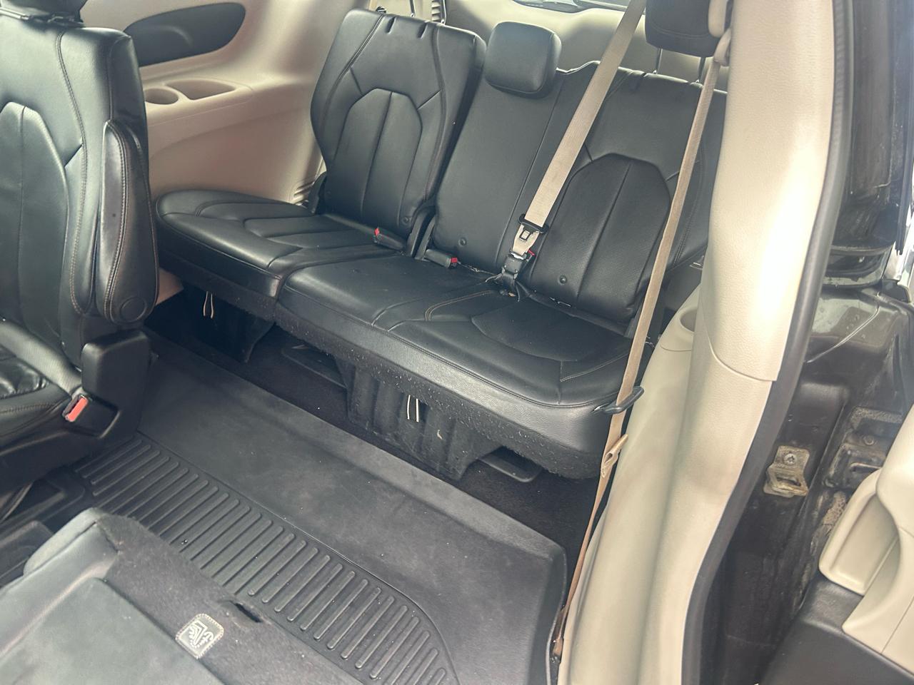 Chrysler Pacifica Touring L FWD 2018