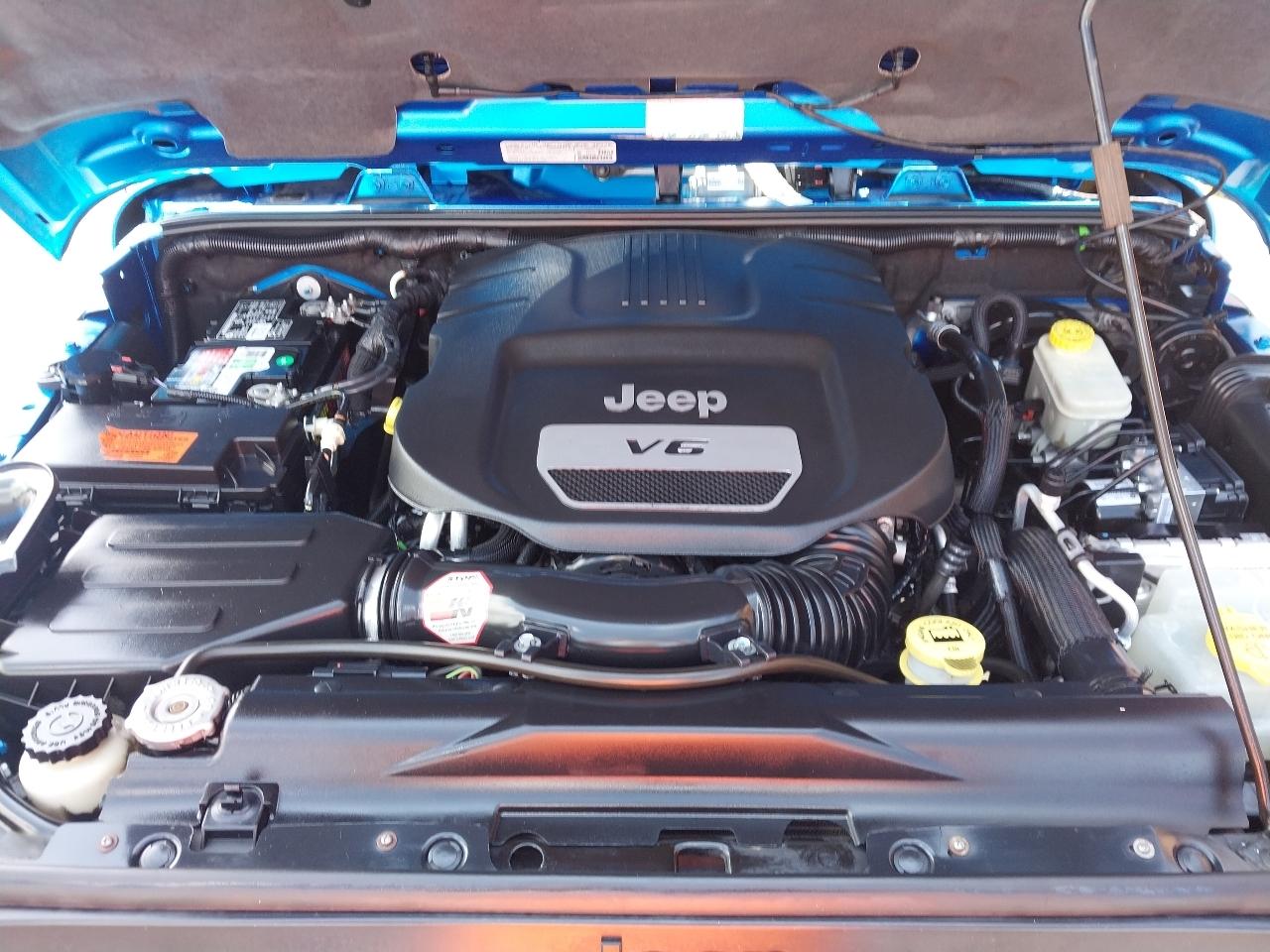 Jeep Wrangler Unlimited 4WD 4dr Altitude 2014
