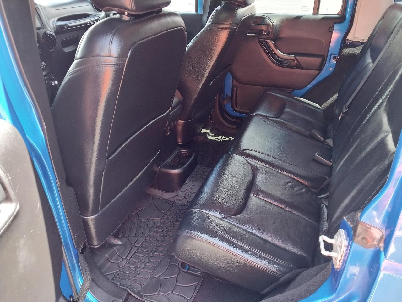 Jeep Wrangler Unlimited 4WD 4dr Altitude 2014