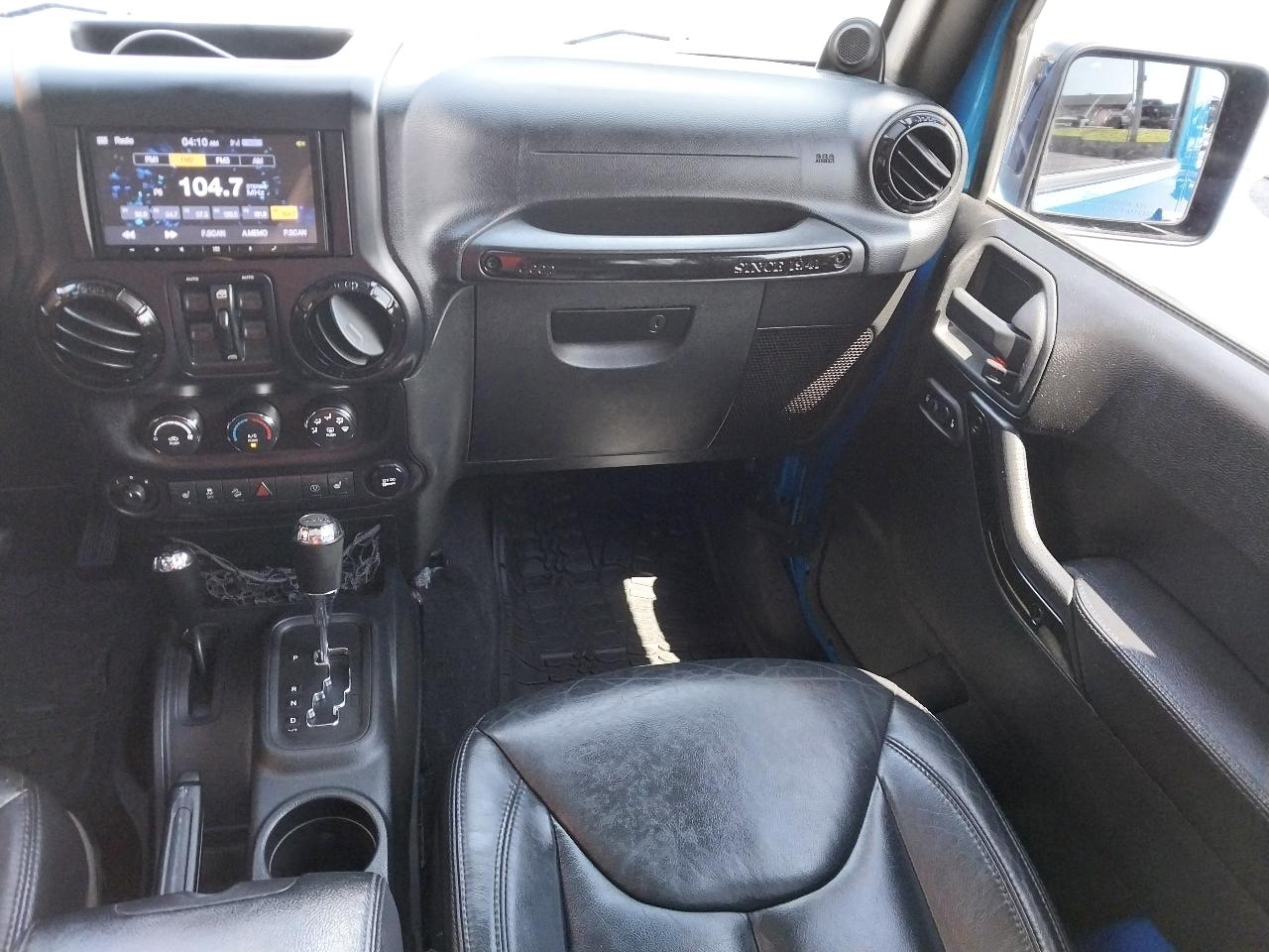 Jeep Wrangler Unlimited 4WD 4dr Altitude 2014