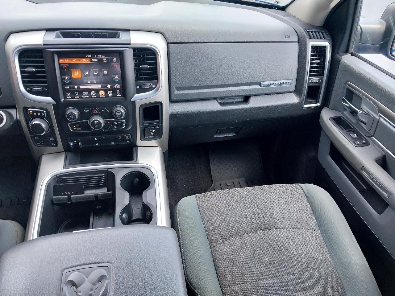 RAM 1500 4WD Crew Cab 140.5" Big Horn 2016