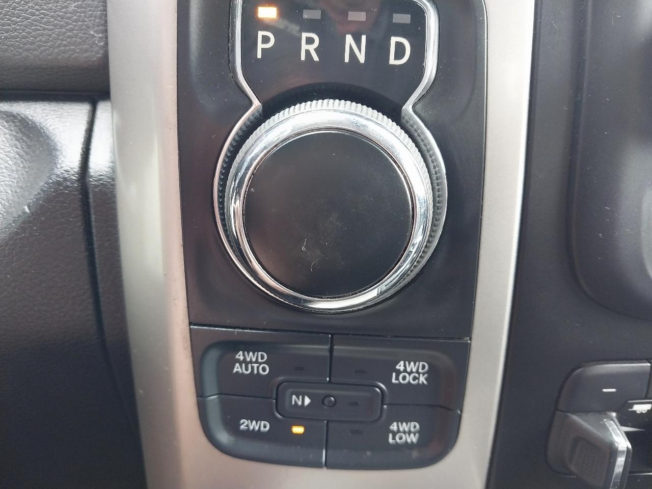 RAM 1500 4WD Crew Cab 140.5" Big Horn 2016
