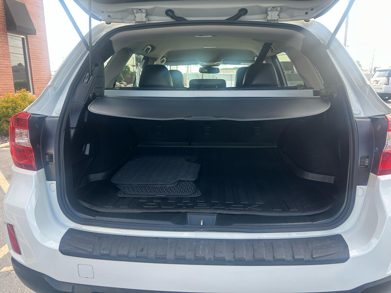 Subaru Outback 4dr Wgn 2.5i Limited 2016