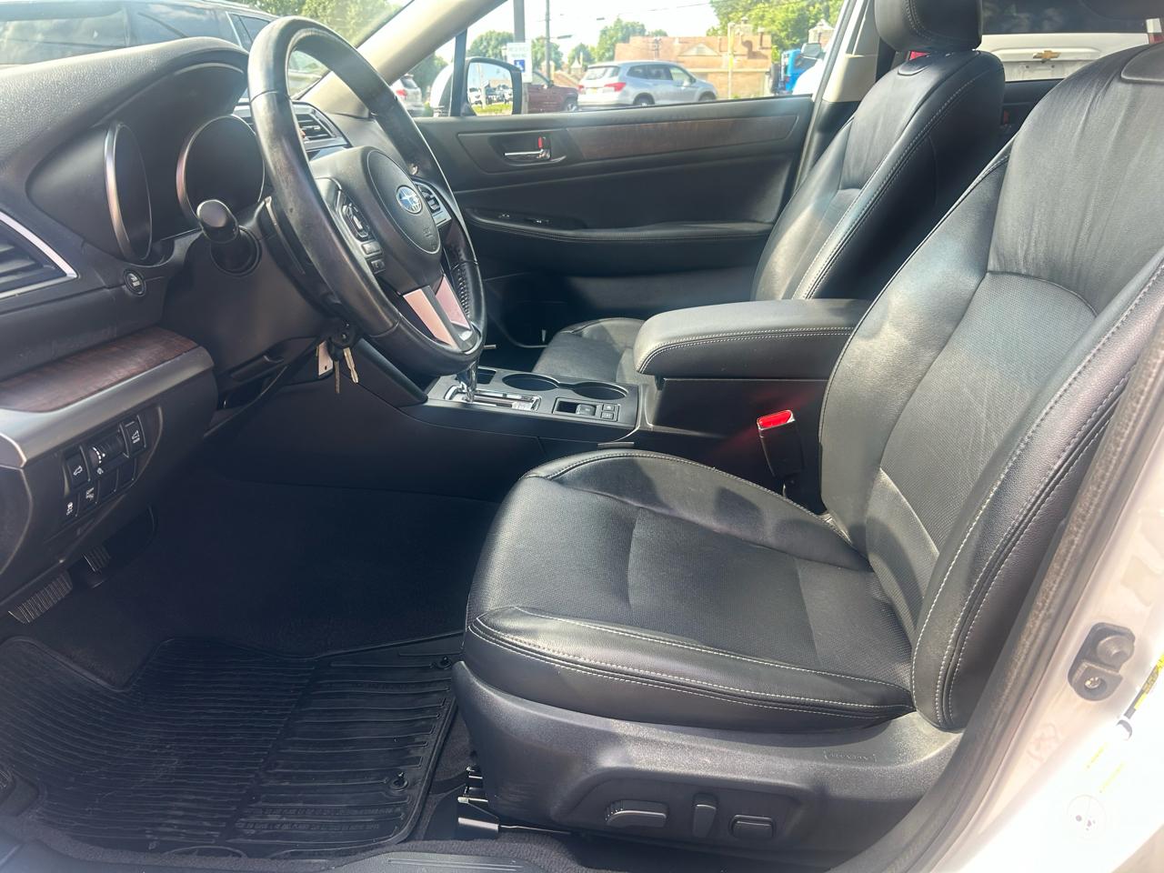 Subaru Outback 4dr Wgn 2.5i Limited 2016