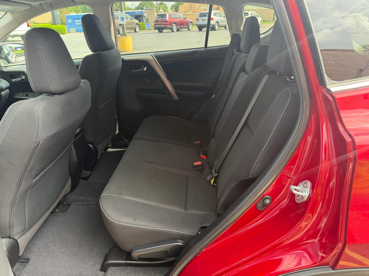 Toyota RAV4 Adventure AWD (Natl) 2018