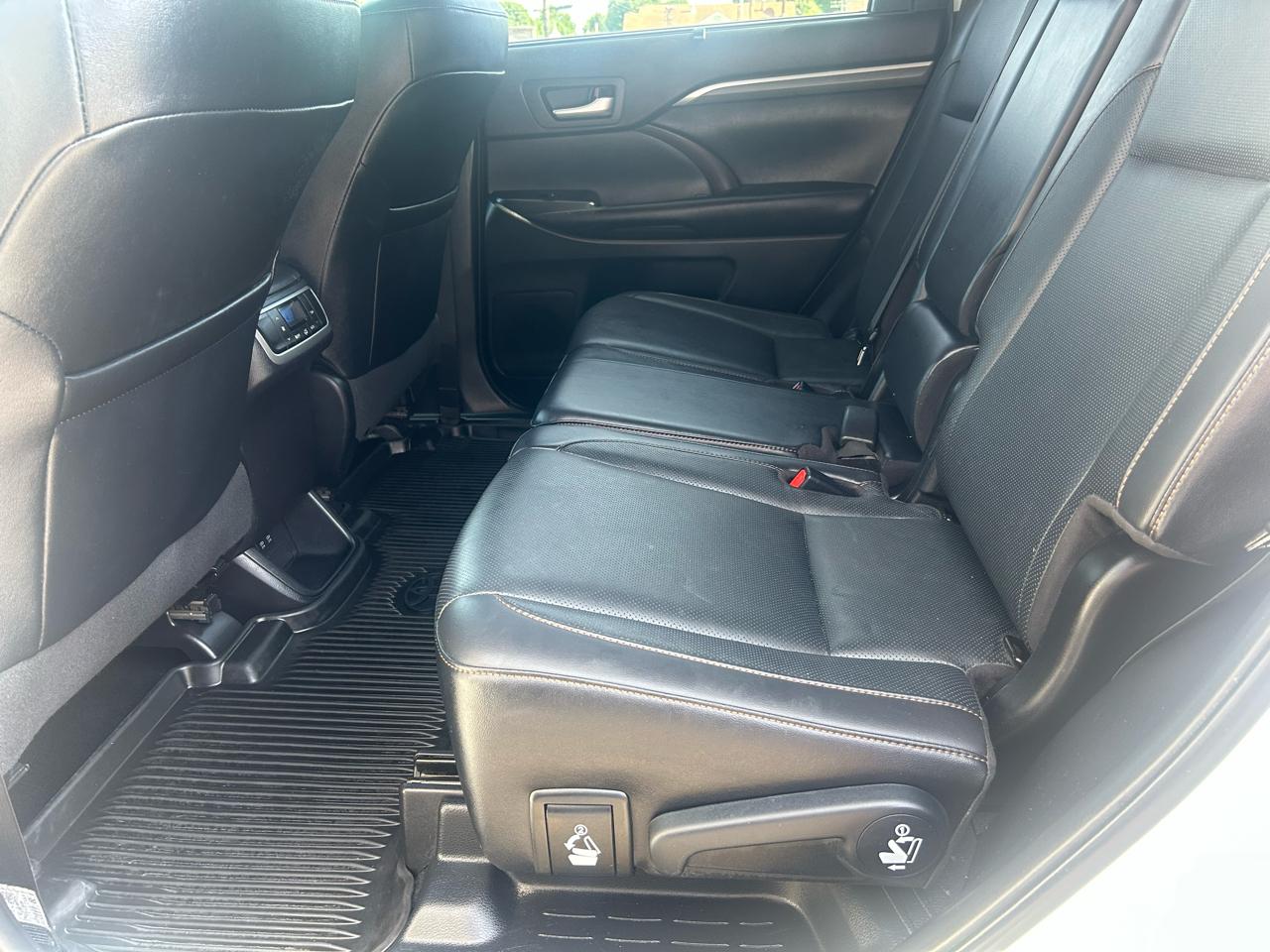 Toyota Highlander Limited V6 AWD (Natl) 2019