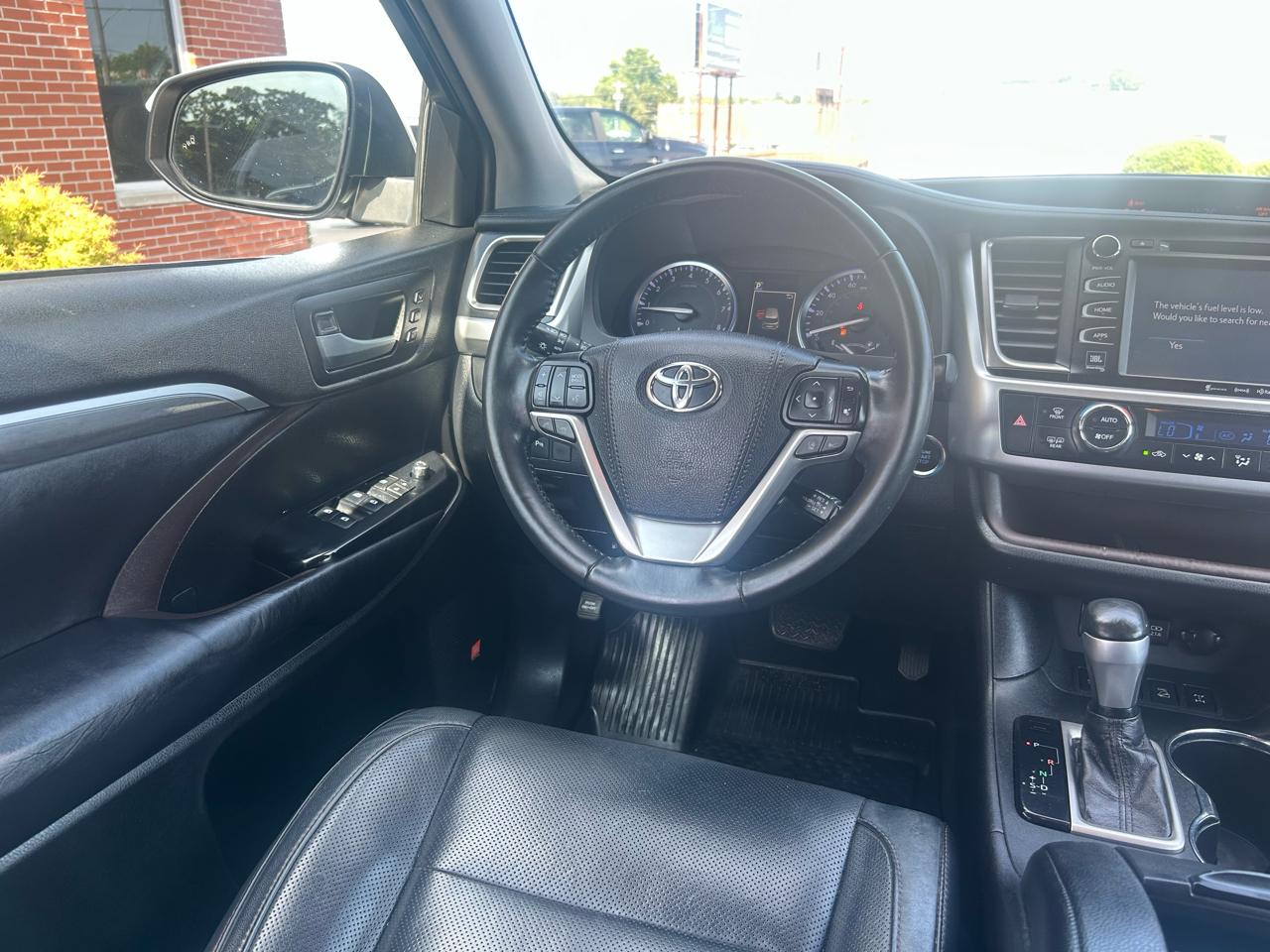 Toyota Highlander Limited V6 AWD (Natl) 2019