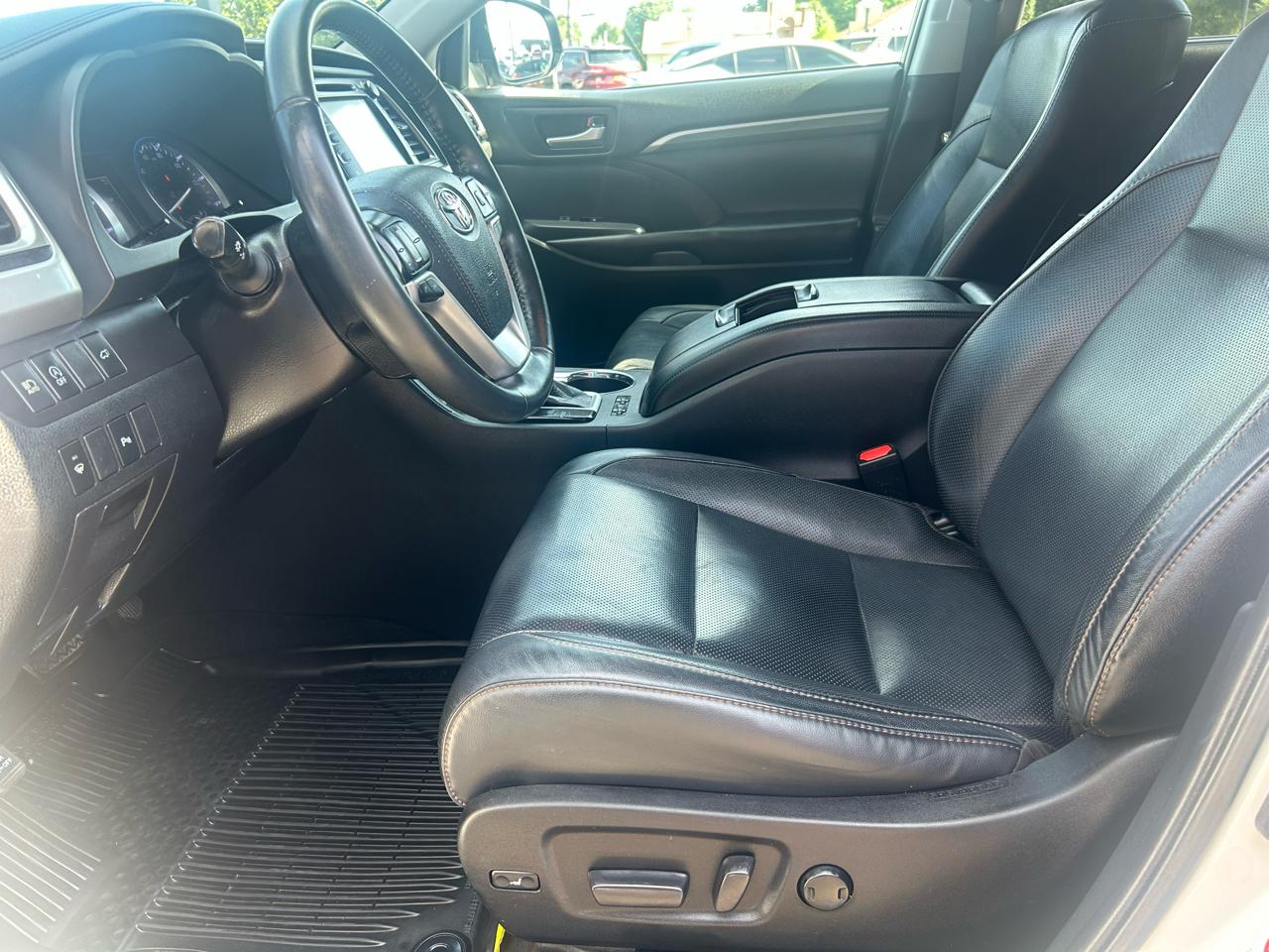 Toyota Highlander Limited V6 AWD (Natl) 2019