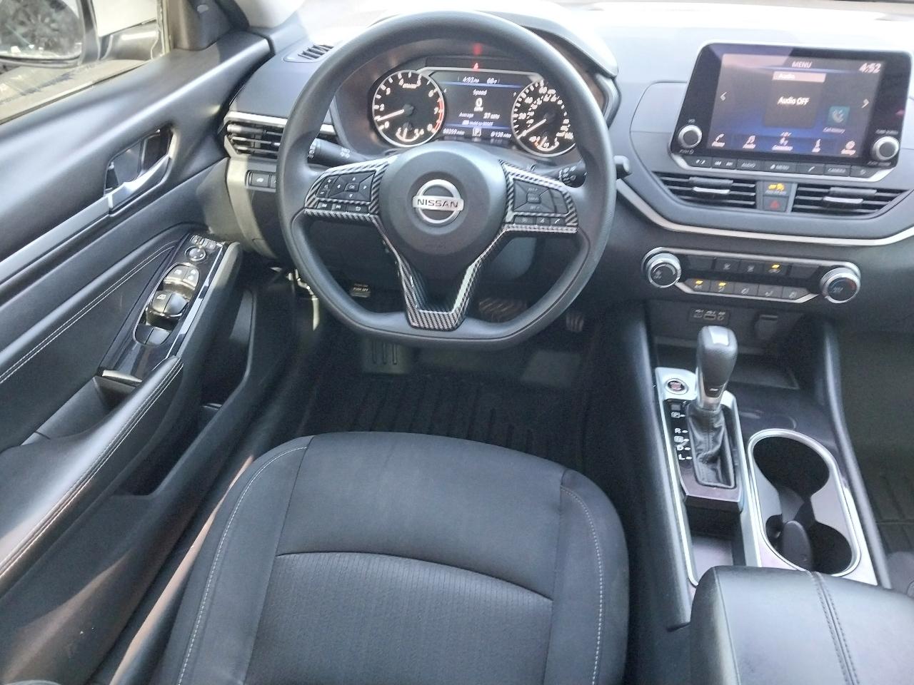 Nissan Altima 2.5 SV Sedan 2021