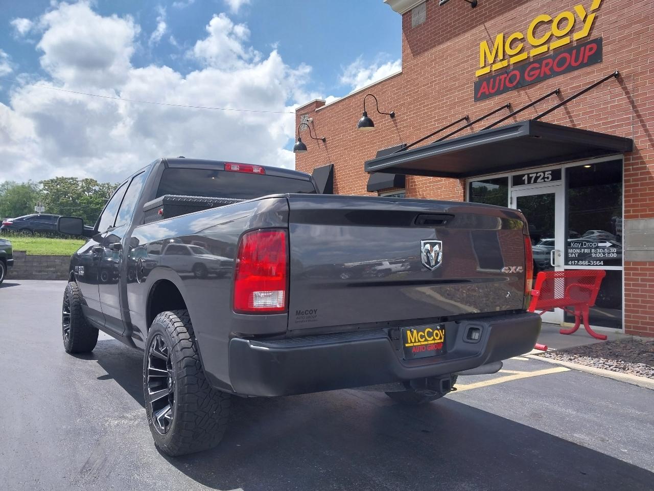 RAM 1500 Tradesman Quad Cab 4WD 2018