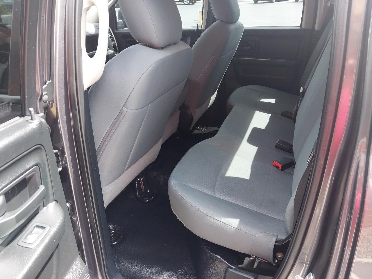 RAM 1500 Tradesman Quad Cab 4WD 2018