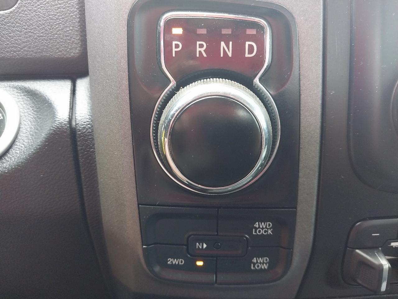 RAM 1500 Tradesman Quad Cab 4WD 2018