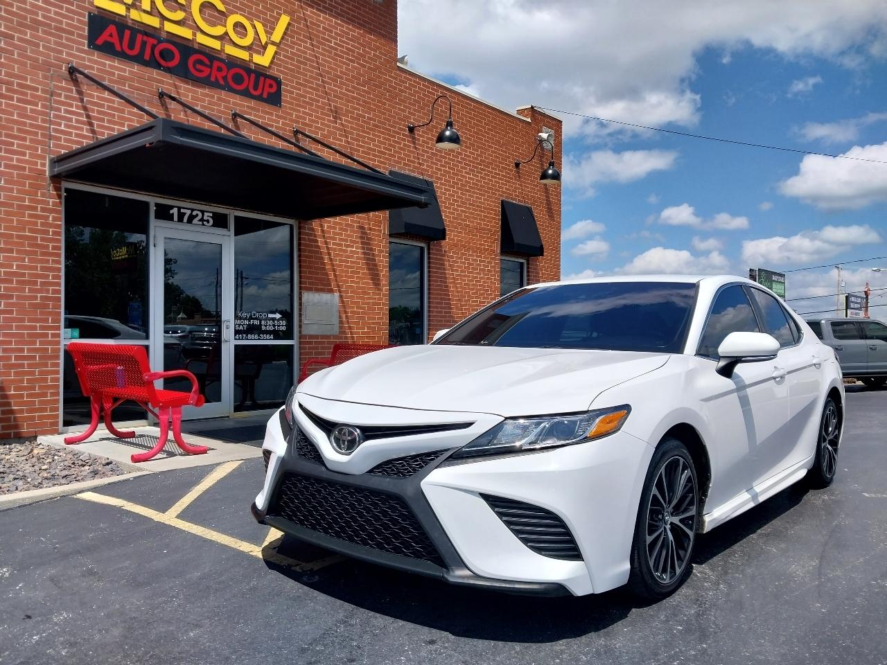 Toyota Camry XLE Auto (Natl) 2018