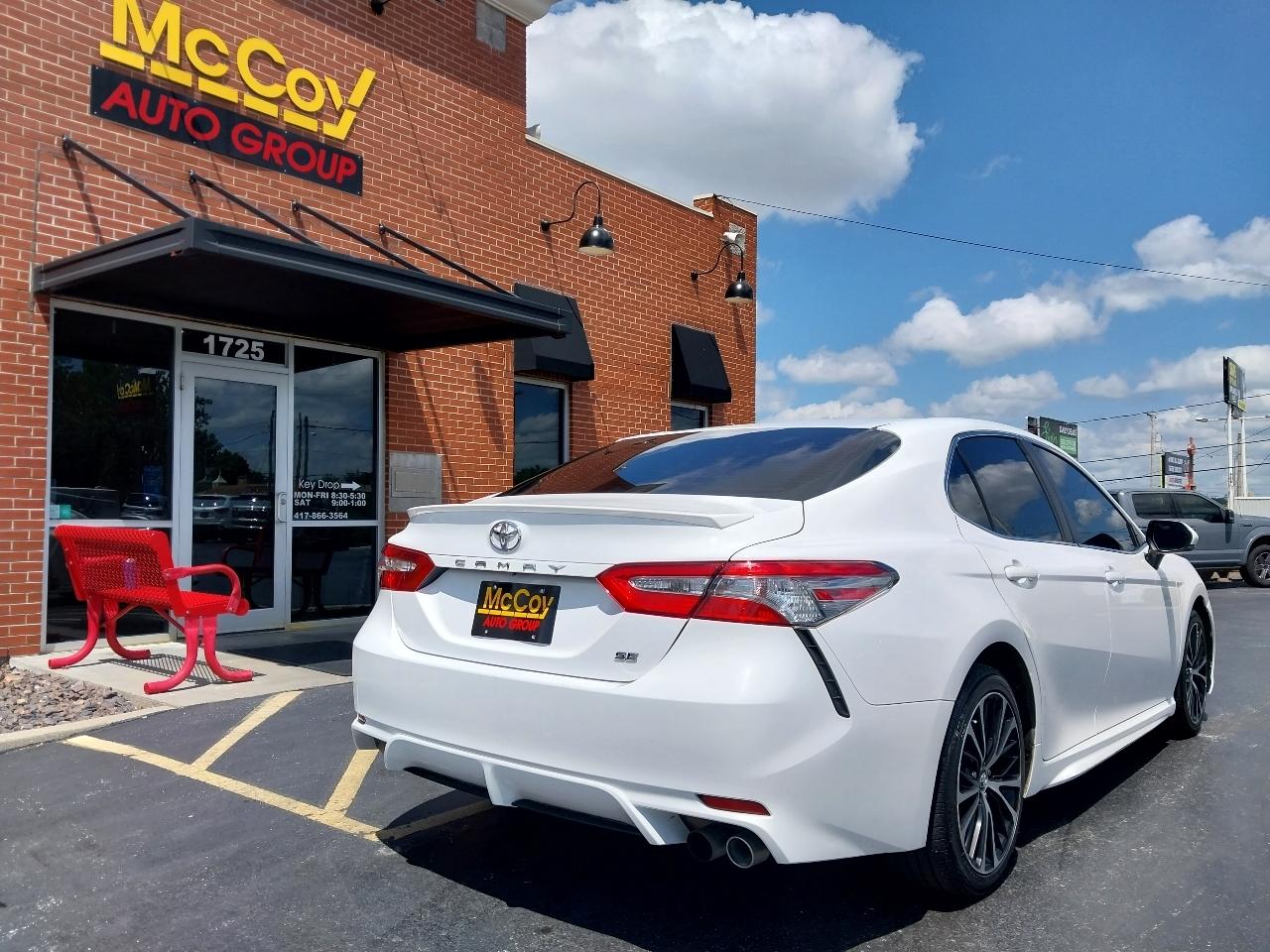 Toyota Camry XLE Auto (Natl) 2018