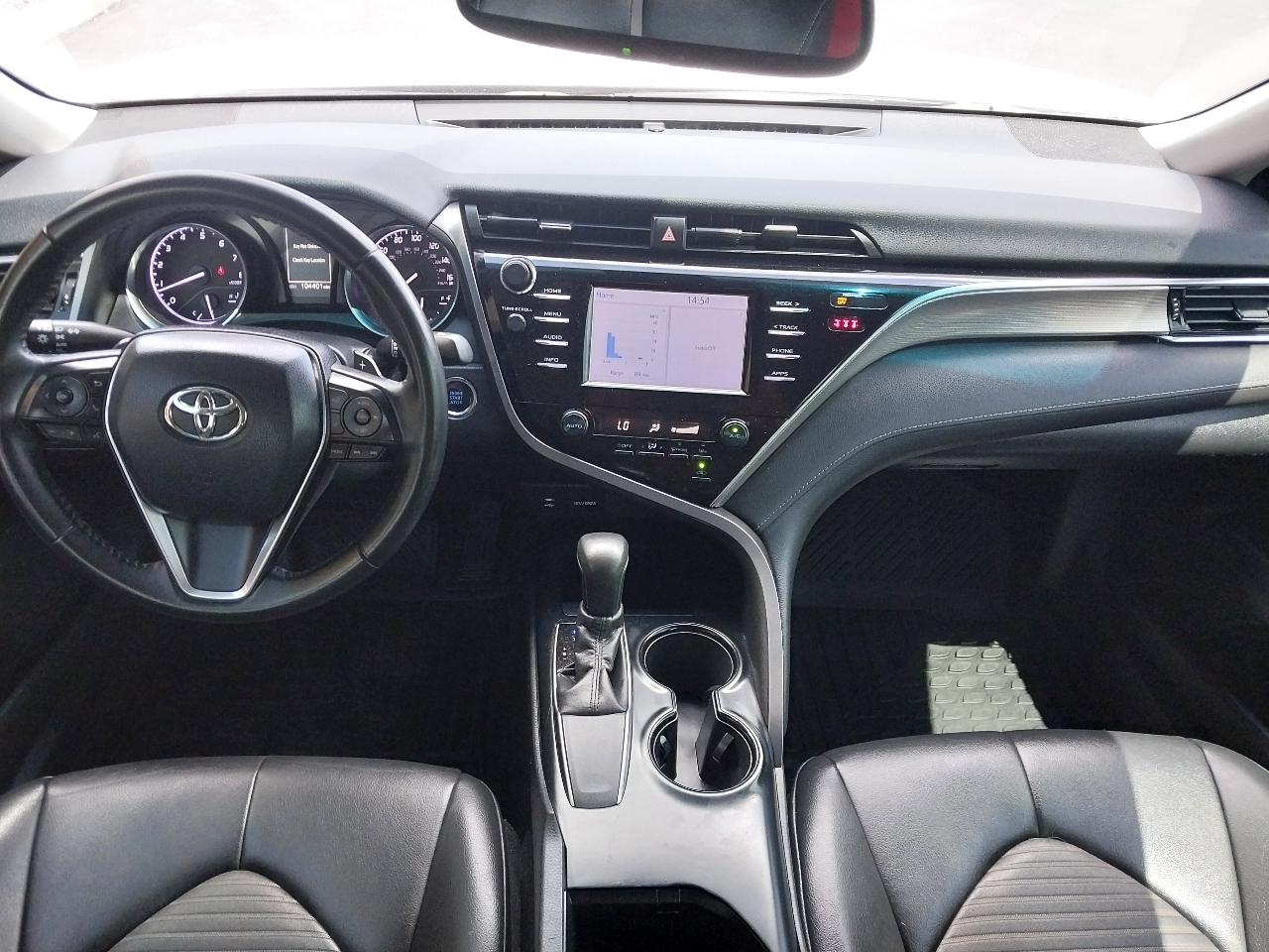 Toyota Camry XLE Auto (Natl) 2018