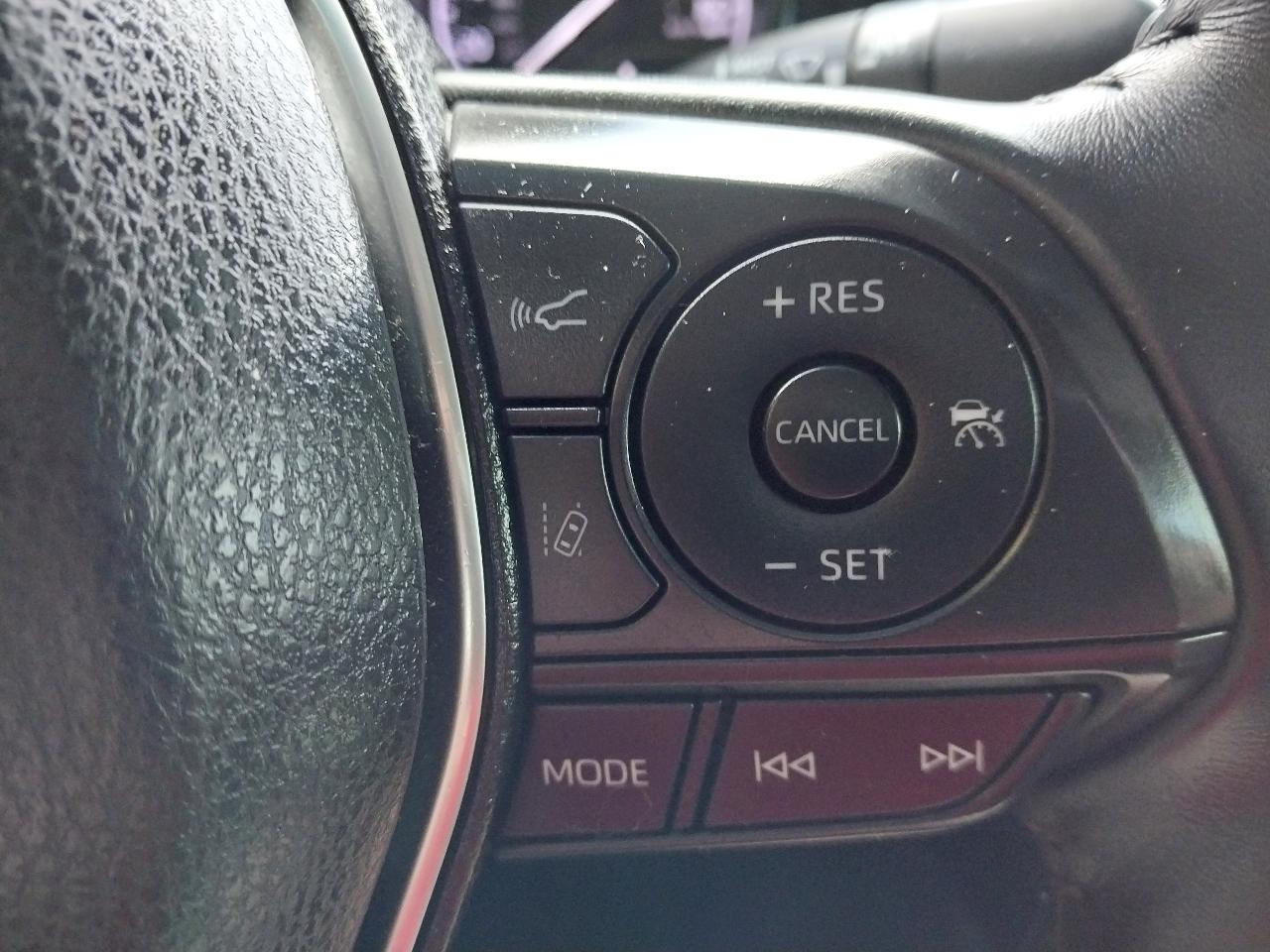 Toyota Camry XLE Auto (Natl) 2018