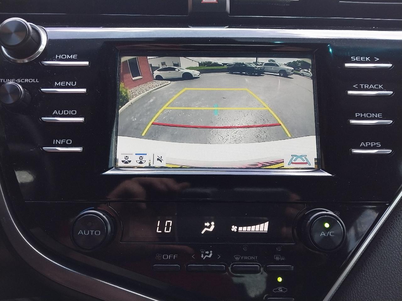Toyota Camry XLE Auto (Natl) 2018