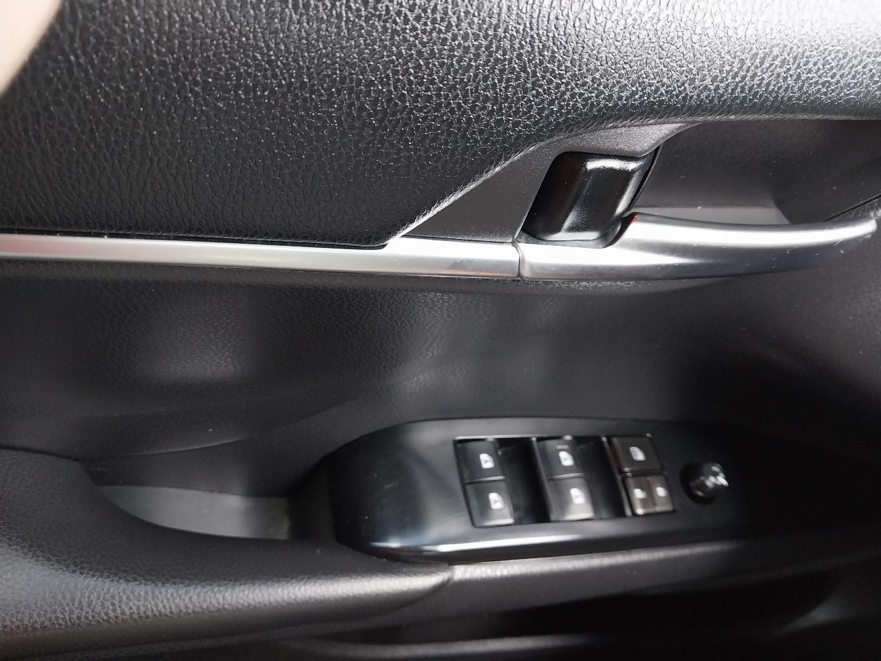Toyota Camry XLE Auto (Natl) 2018