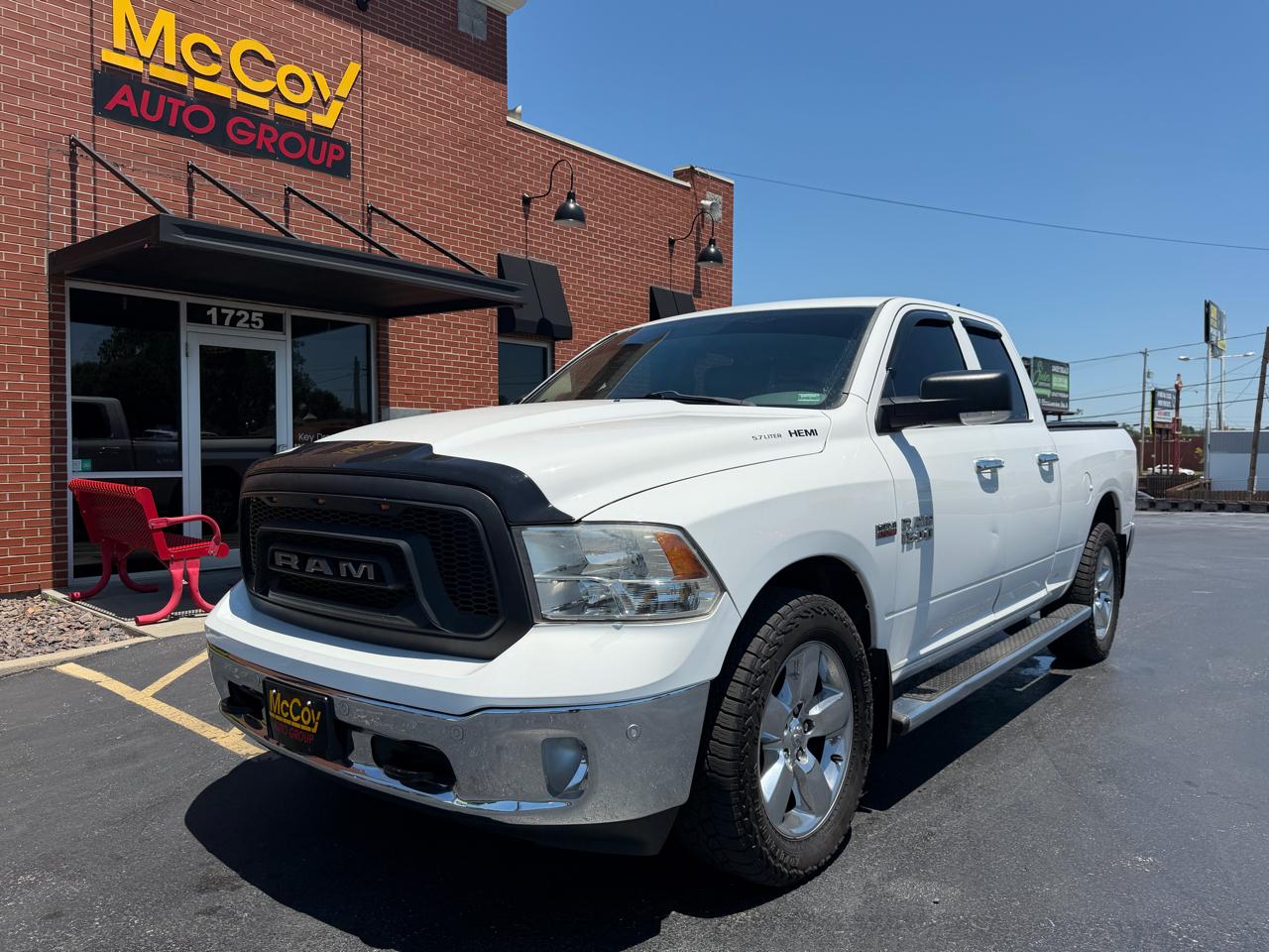 2015 RAM 1500 4WD Quad Cab 140.5" Big Horn