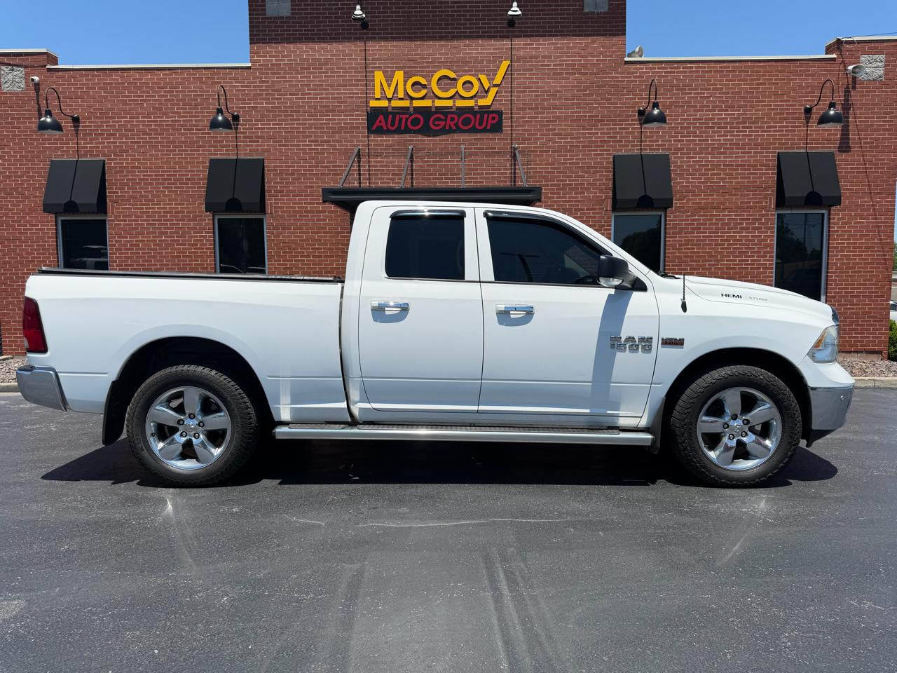 RAM 1500 4WD Quad Cab 140.5" Big Horn 2015