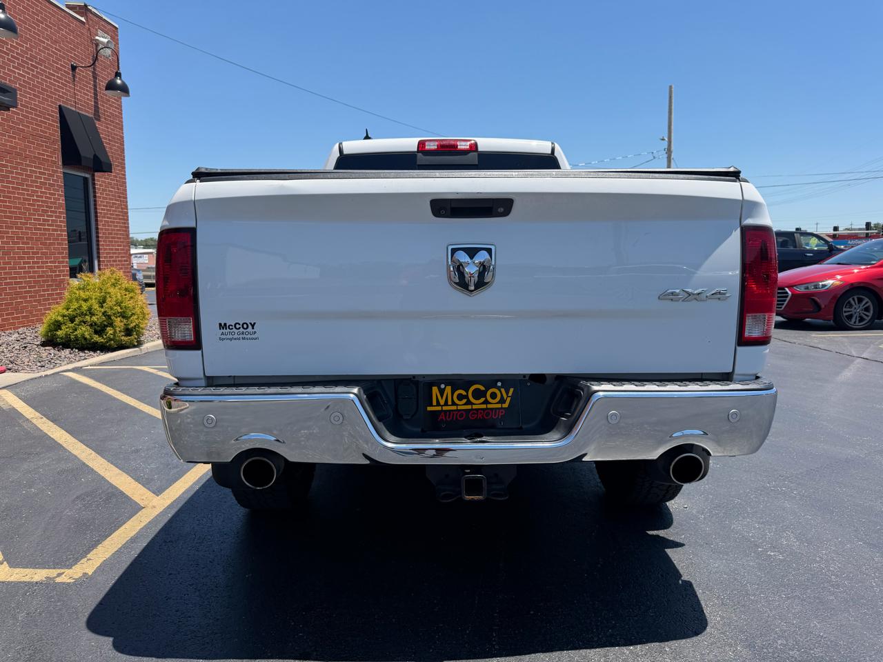 RAM 1500 4WD Quad Cab 140.5" Big Horn 2015